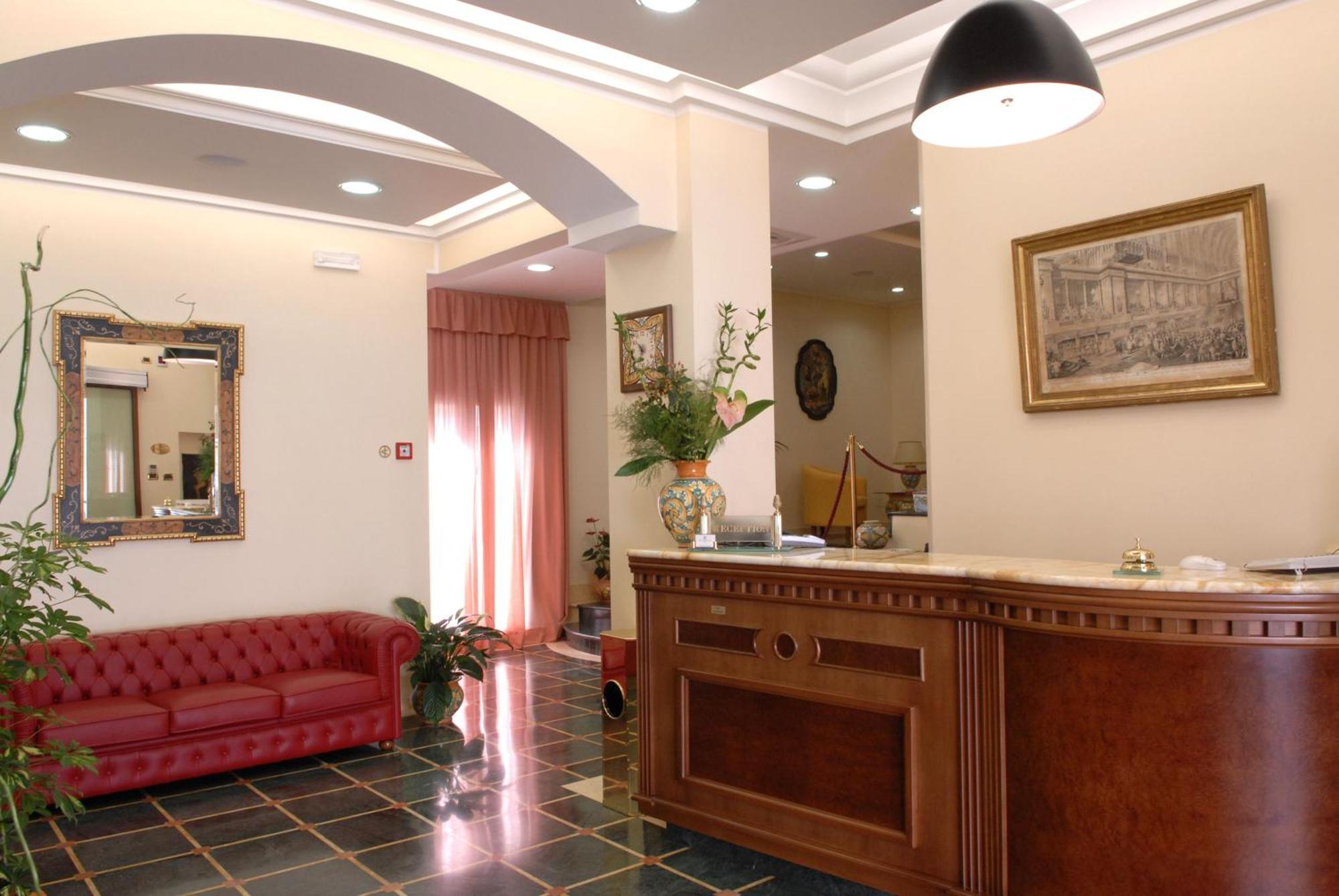 Hotel Paradiso Delle Madonie Кастелбуоно Екстериор снимка