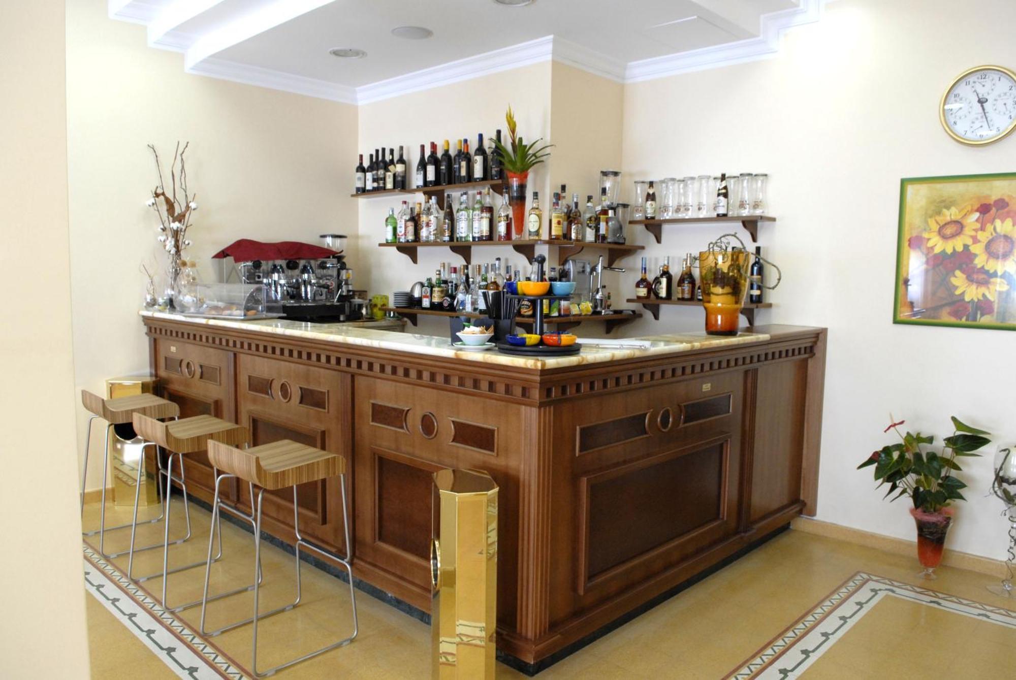Hotel Paradiso Delle Madonie Кастелбуоно Екстериор снимка