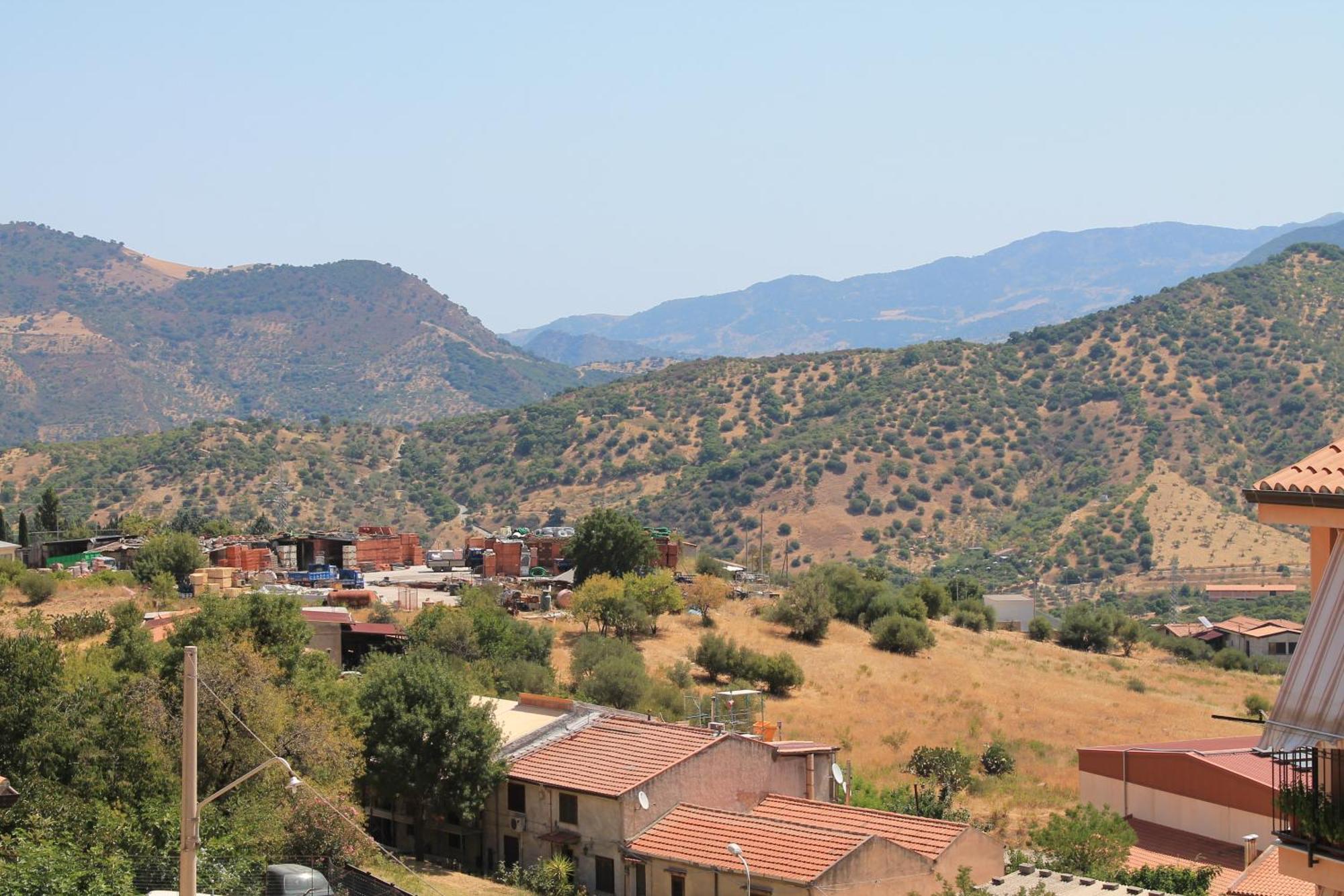 Hotel Paradiso Delle Madonie Кастелбуоно Екстериор снимка