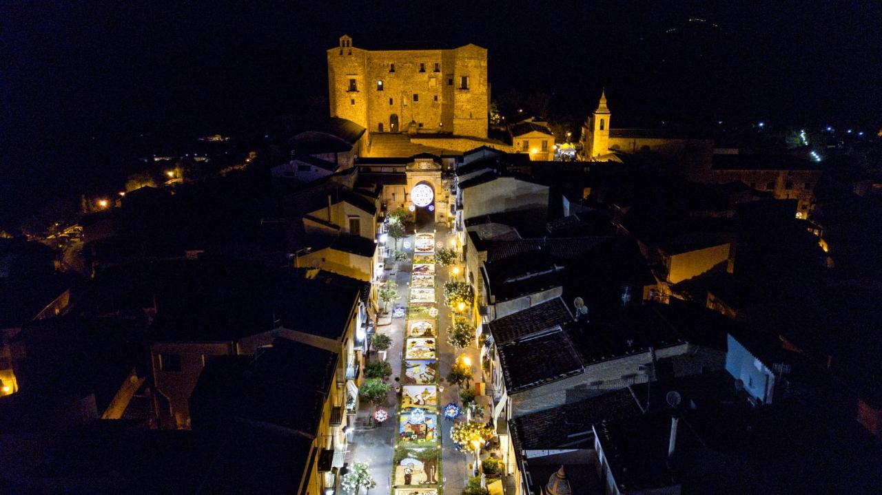 Hotel Paradiso Delle Madonie Кастелбуоно Екстериор снимка